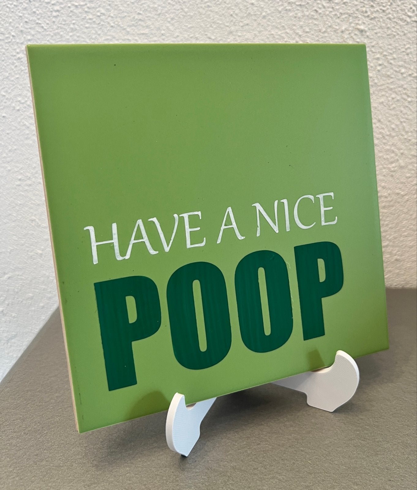Tegeltje 15x15 cm - Have a Nice Poop, Huis en Inrichting, Groen, Overige stijlen, Ophalen of Verzenden, Zo goed als nieuw