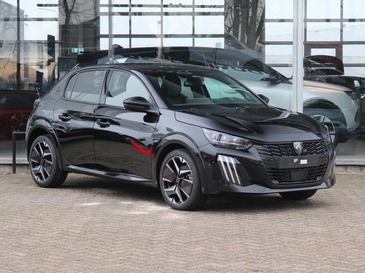 Peugeot 208 Hybrid 110 e-DCS6 GT VOORRAAD KORTING (bj 2026), Auto's, Peugeot, Automaat, Gebruikt, 1199 cc, Bedrijf