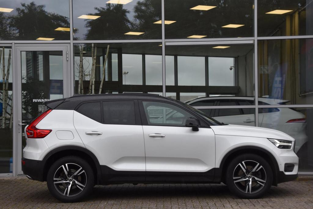 Volvo XC40 2.0 T5 AWD R-Design Intro Edition Pano. dak + Inr, Auto's, Volvo, Automaat, Gebruikt, 4 cilinders, 1969 cc