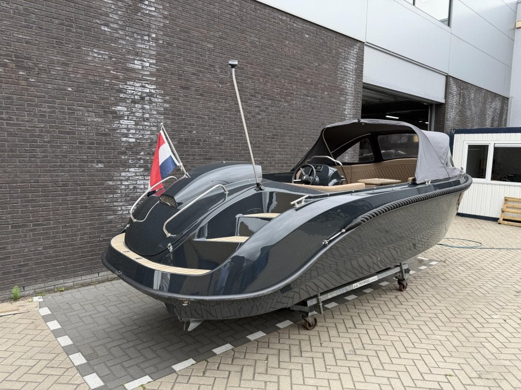 Oud Huijzer 580 met 20 PK HONDA € 17000,00