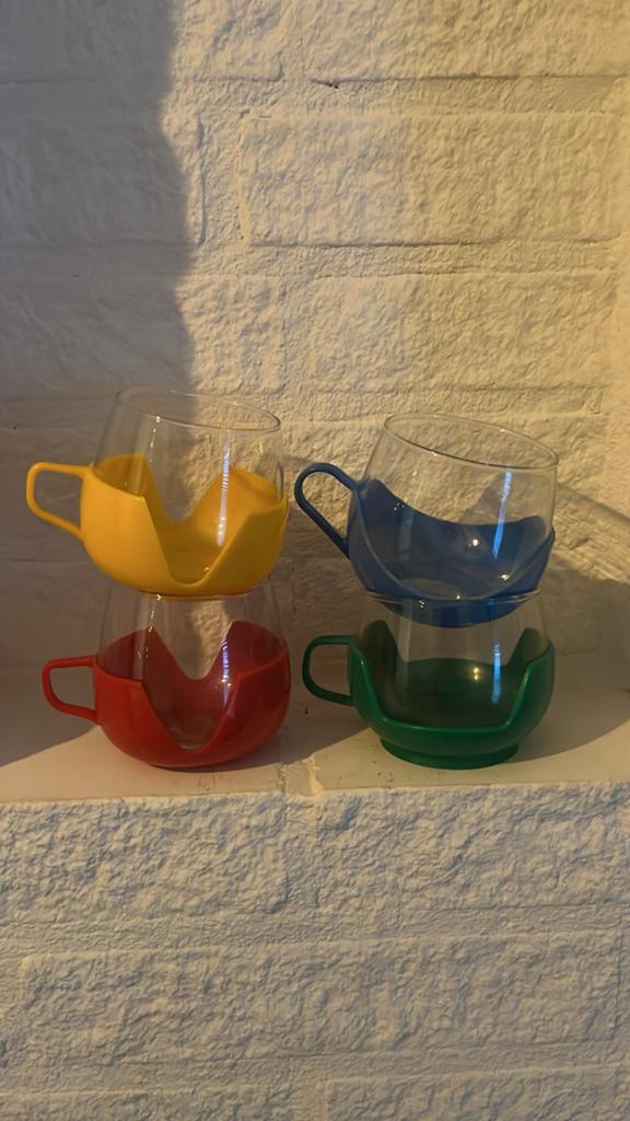 Set retro thee kopjes, Verzamelen, Retro, Verzenden, Huis en Inrichting