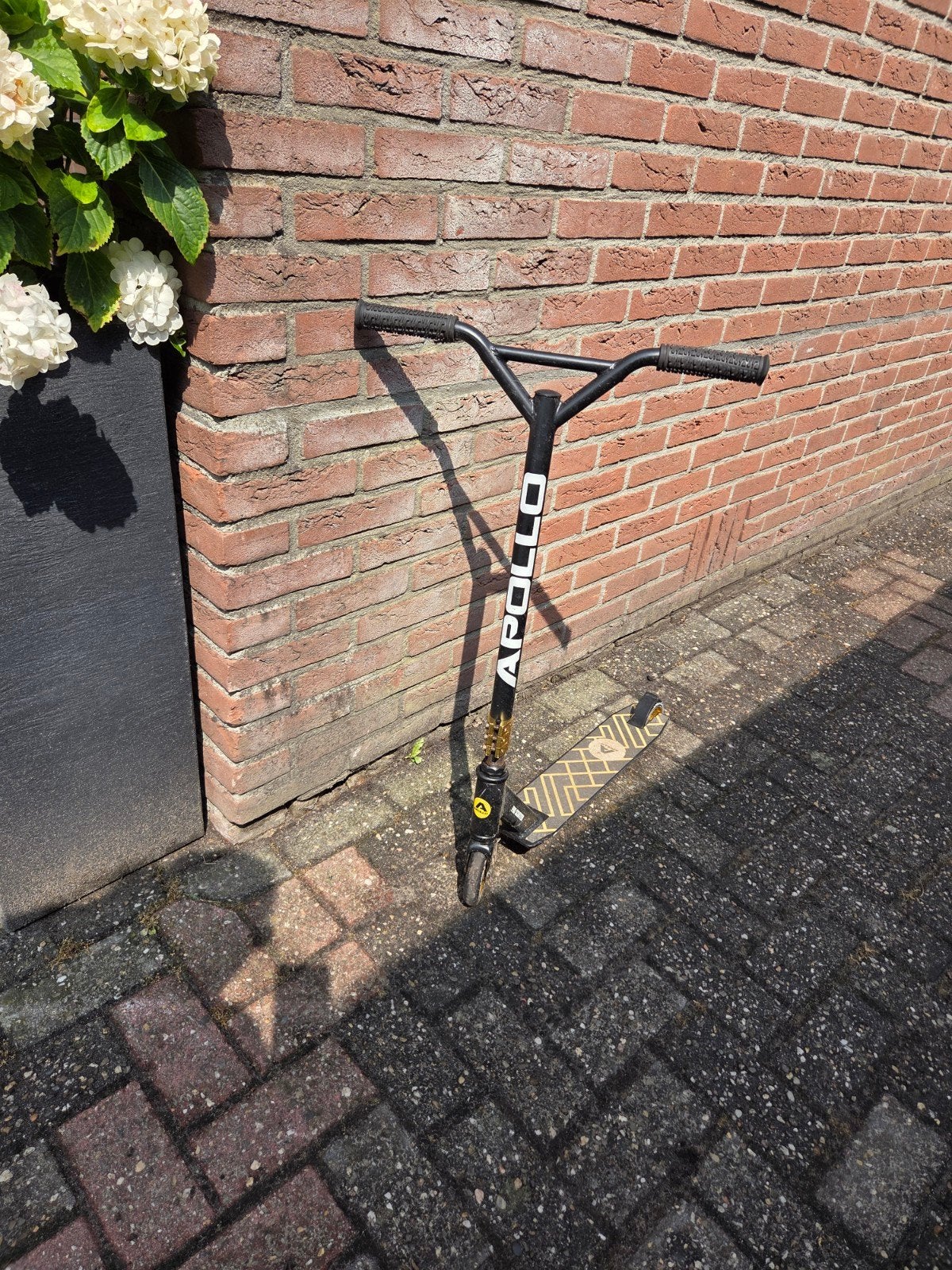 Apollo Stunt Step - Zwart met Gele Details, Fietsen en Brommers, Steps, Ophalen, Gebruikt, Overige typen, Apollo