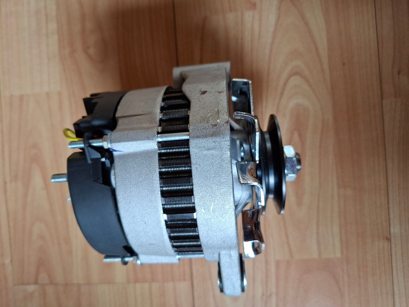 Nieuwe Dynamo A13N234+ volvo penta en GM, Watersport en Boten, Ophalen of Verzenden, Nieuw, Elektrisch, 30 pk of meer