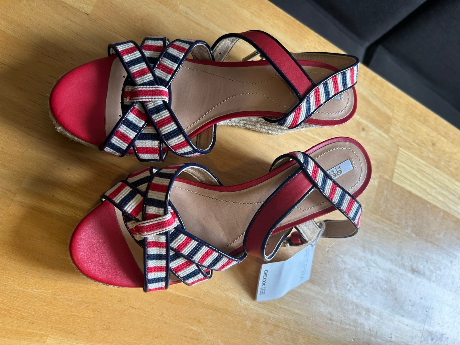 Sandalen, schoenen. Geox. Nieuw. Maat 37. Snel verzonden, Kleding | Dames, Ophalen of Verzenden, Zo goed als nieuw, Blauw, Sandalen of Muiltjes