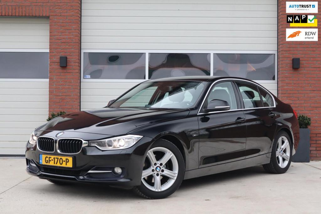 BMW 3-serie 320i 170pk EfficientDynamics Sport Edition Execu, Auto's, Gebruikt, Zwart, Origineel Nederlands, 19 km/l