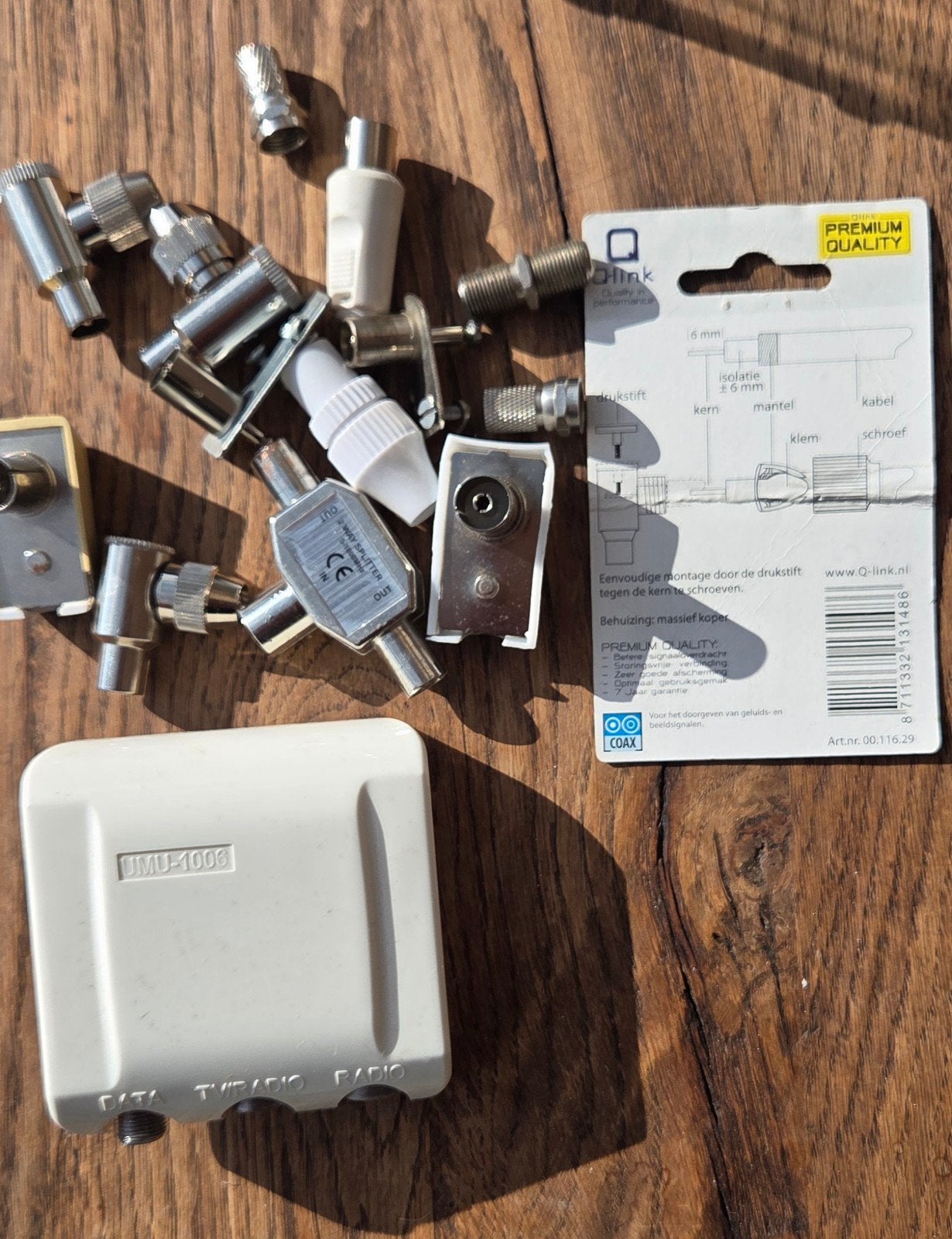 Diverse Coax Stekkers, Splitter en Versterker, Ophalen of Verzenden, Gebruikt, Coaxiale kabel