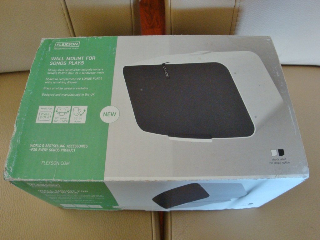 Nieuwe muurbeugel Plexson voor Sonos Play 5 wit