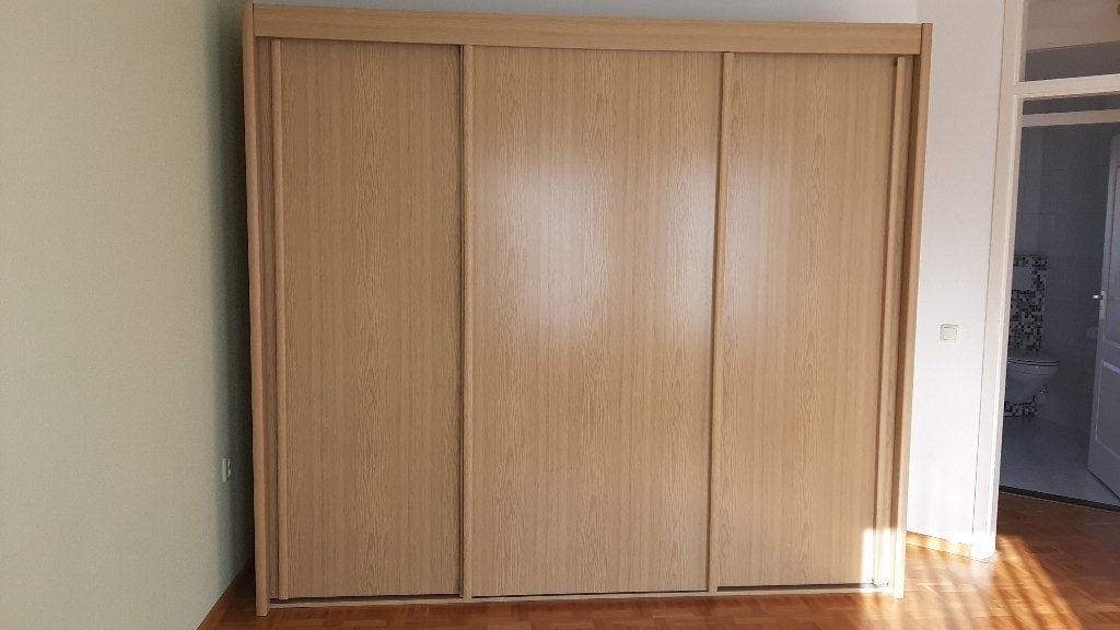 Kledingkast zga gratis Hang leg beukenhout schuif zweefdeur, Huis en Inrichting, Met deur(en), Gebruikt, 200 cm of meer, 200 cm of meer