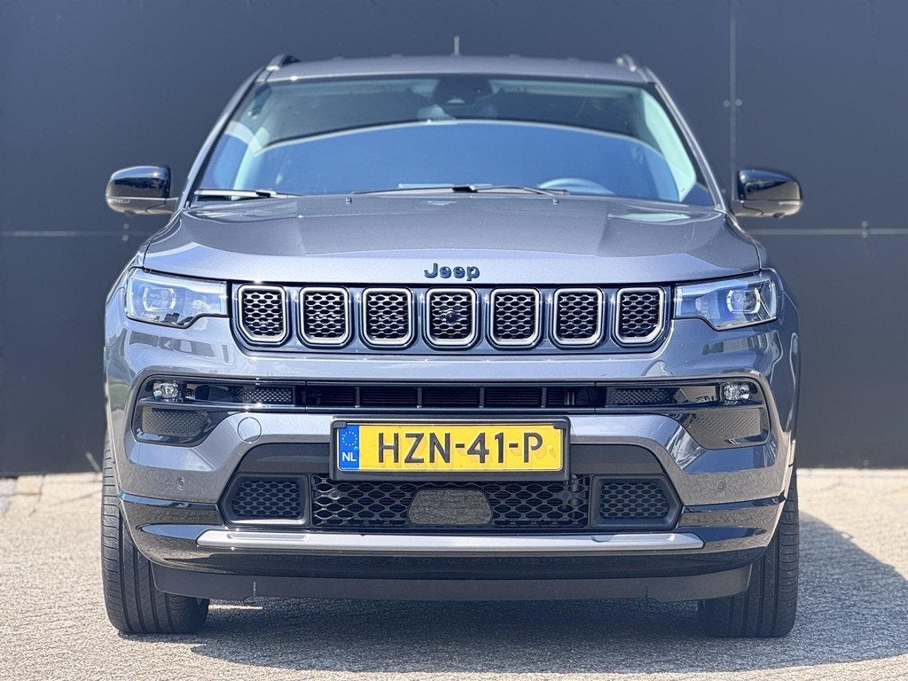 Jeep Compass 4xe 240 Plug-in Hybrid Electric Summit | Stoelv, Auto's, Jeep, Automaat, 1250 kg, 4 cilinders, Bedrijf
