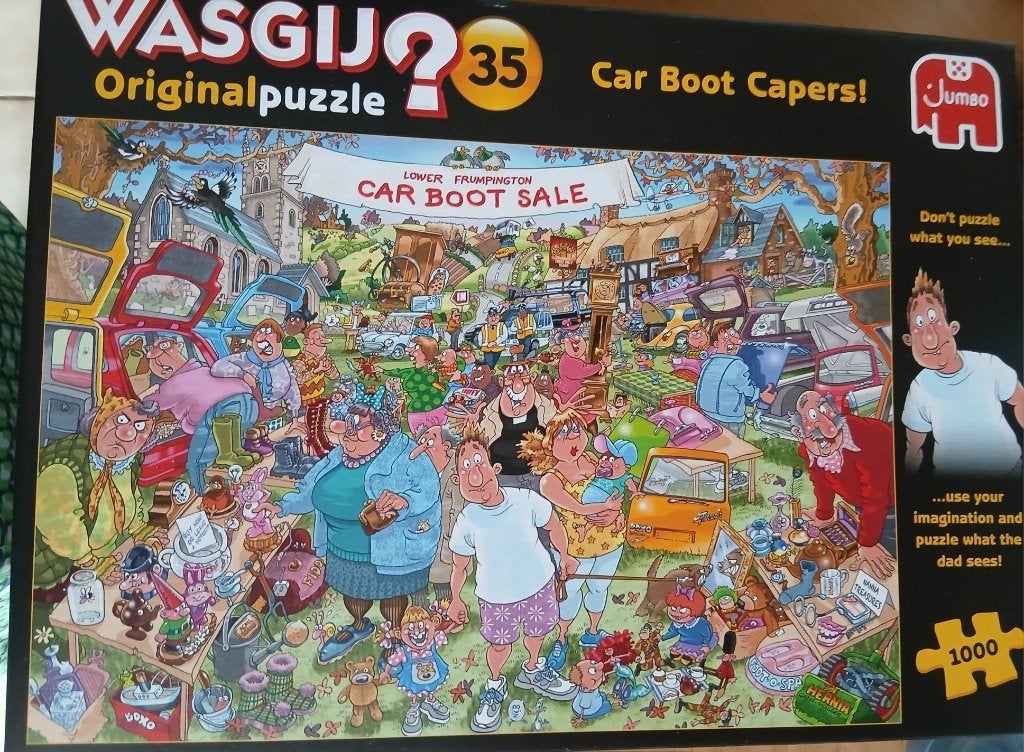 Wasgij Original 35 "Car Boot Capers", Hobby en Vrije tijd, Denksport en Puzzels, Ophalen of Verzenden, 500 t/m 1500 stukjes, Zo goed als nieuw
