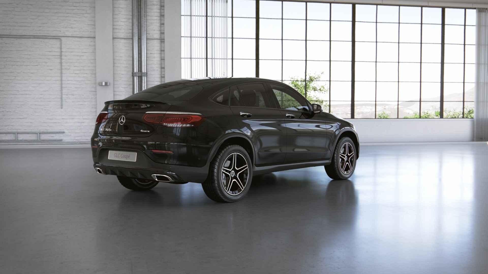 Mercedes-Benz GLC-klasse Coupé 300e 4MATIC Business Solutio, Auto's, Automaat, 14 kWh, Gebruikt, 4 cilinders