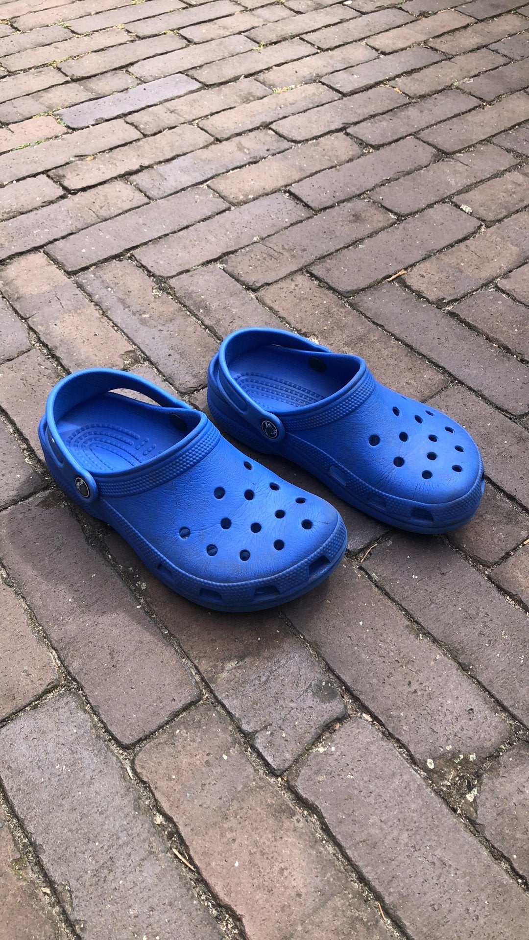 Blauwe crocs - maat 35, Ophalen, Klompen, Blauw, Gedragen