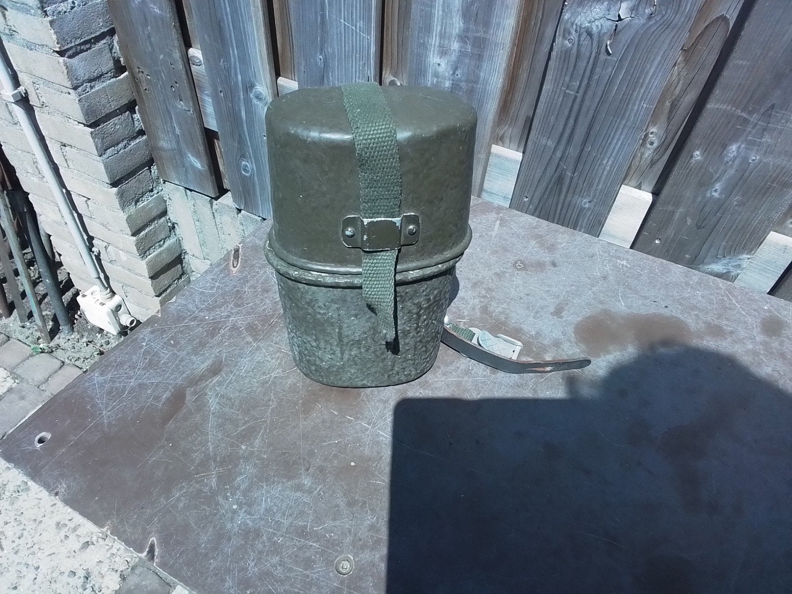 Vintage militaire veldfles met kookset - jaren '60, Ophalen of Verzenden, Landmacht, Nederland, Overige typen