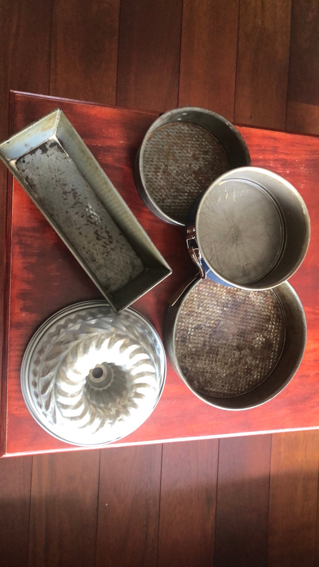 Keuken bakvormen, Ophalen