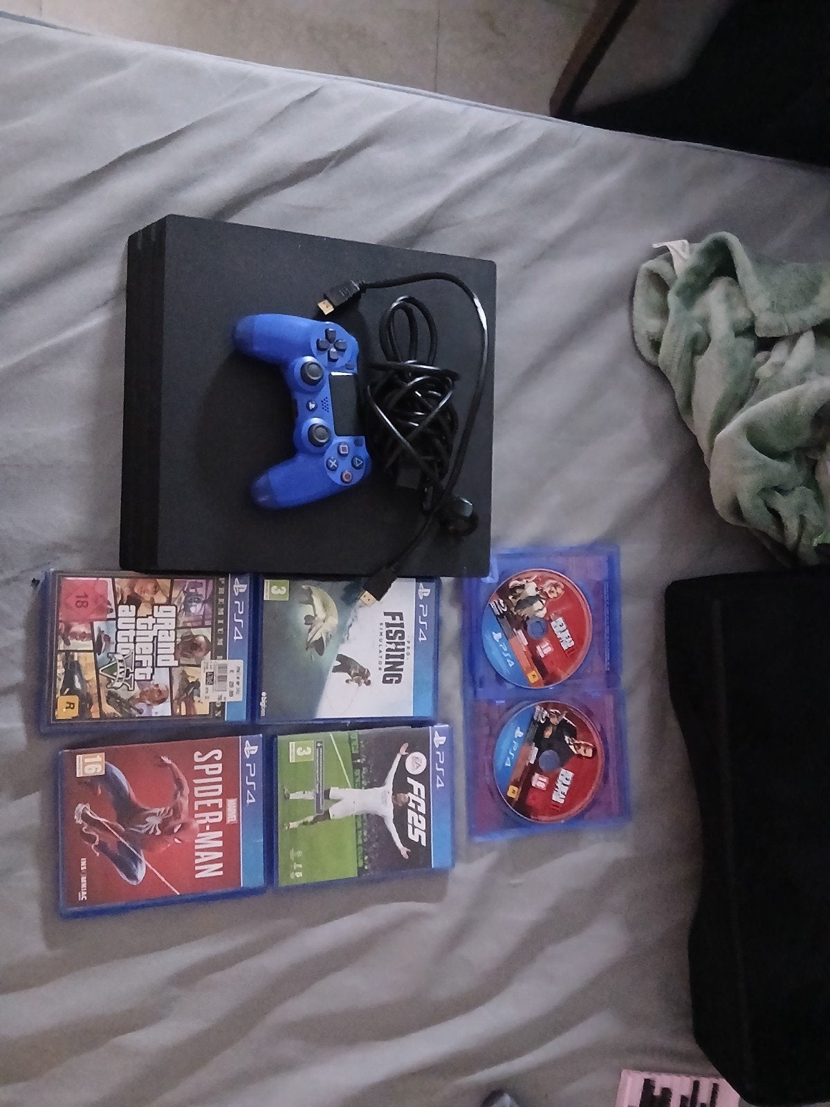 PS4 Slim met 1TB opslag, controller en 6 games, Spelcomputers en Games, Ophalen of Verzenden, 1 TB, Met 1 controller, Slim