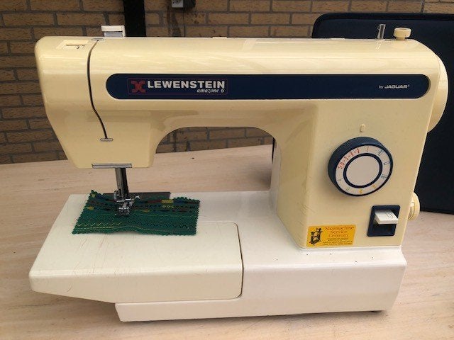 Naaimachine Lewenstein, Hobby en Vrije tijd, Ophalen, Zo goed als nieuw, Naaimachine, Overige merken