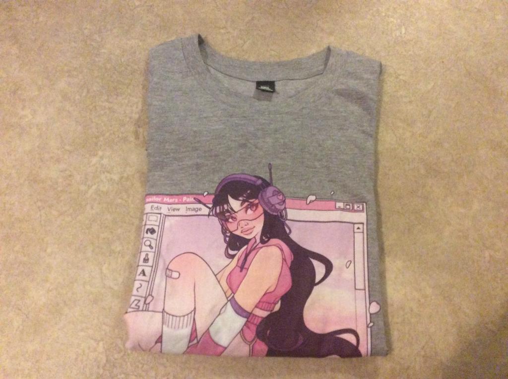 Staple AS colour T-shirt "Sailor Mars" artwork. Maat M, Kleding | Dames, T-shirts, Maat 38/40 (M), Ophalen of Verzenden, Zo goed als nieuw