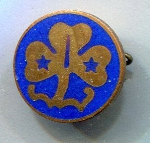 Scouting blauw email op koper broche ( Y_207), Ophalen of Verzenden, Zo goed als nieuw, Stad of Land, Speldje of Pin