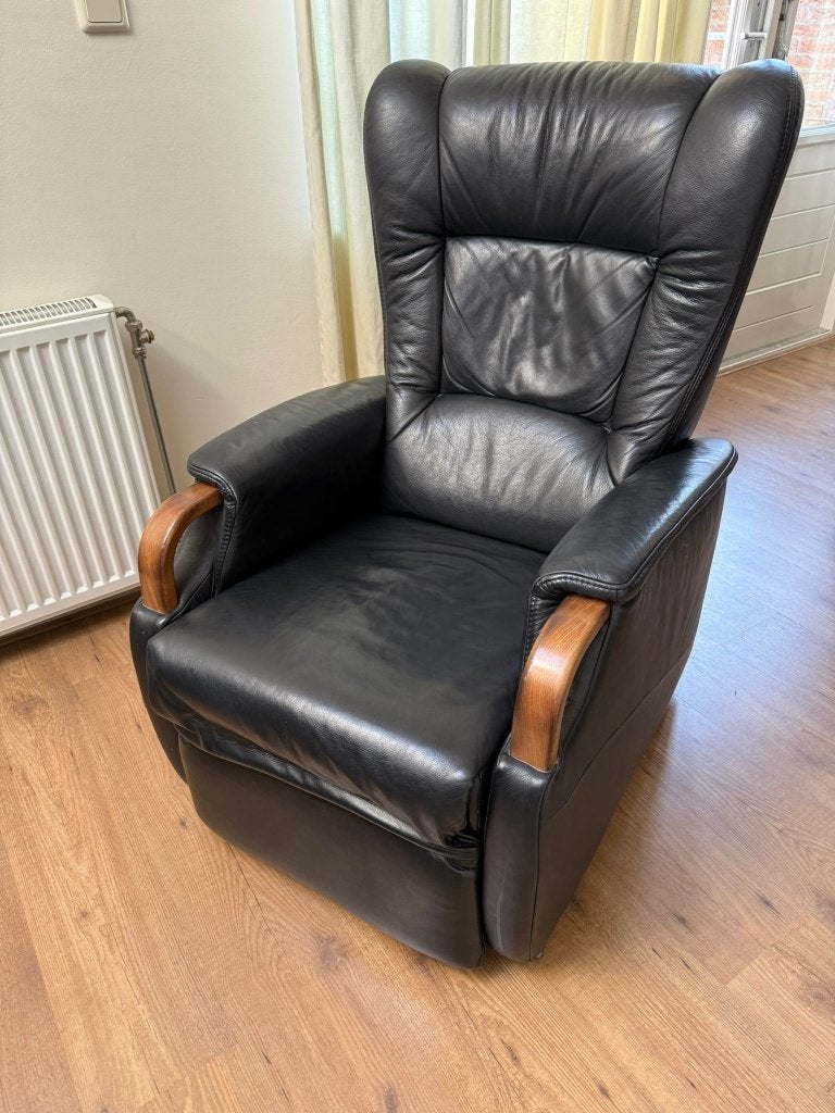Himolla relaxfauteuil / sta-op stoel elektrisch, Huis en Inrichting, Fauteuils, Ophalen, K, Zo goed als nieuw, 50 tot 75 cm