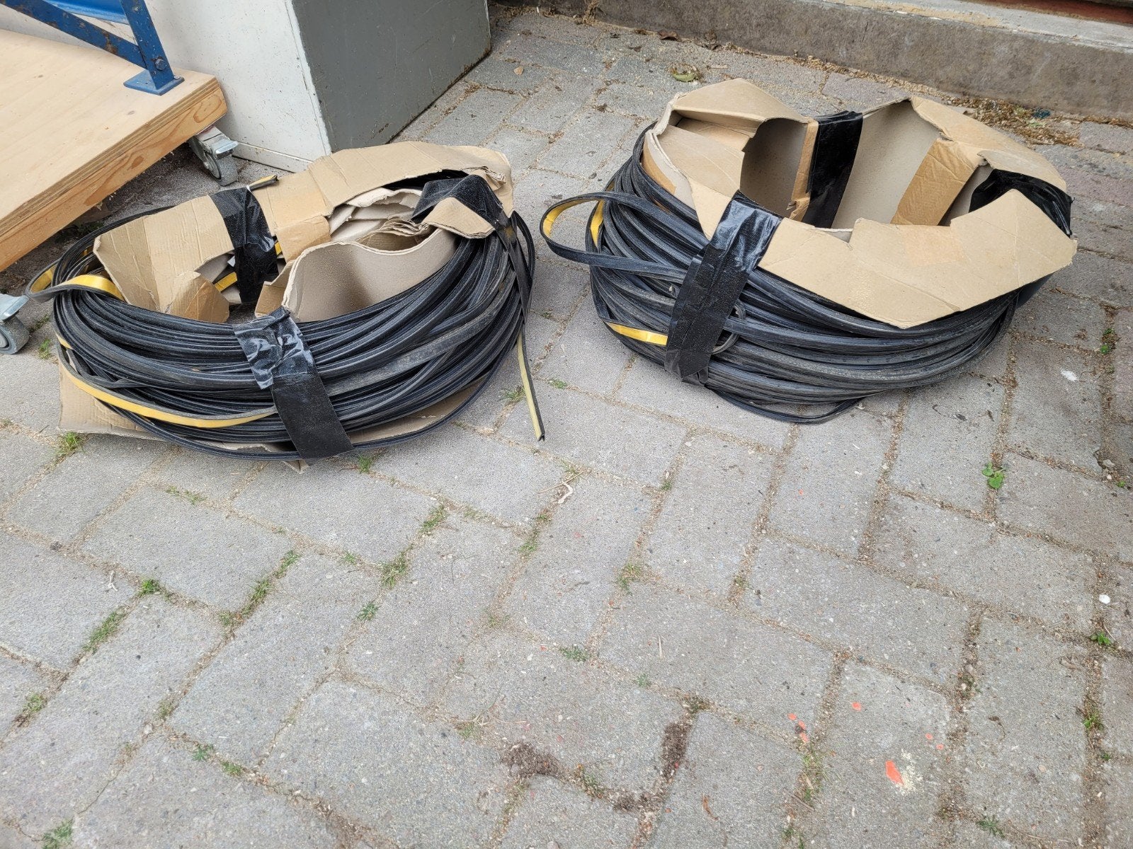 Tochtstrip op rol / Rubberen afdichting A4 voor kozijnen, Overige materialen, Ok, Nieuw, 15 m² of meer