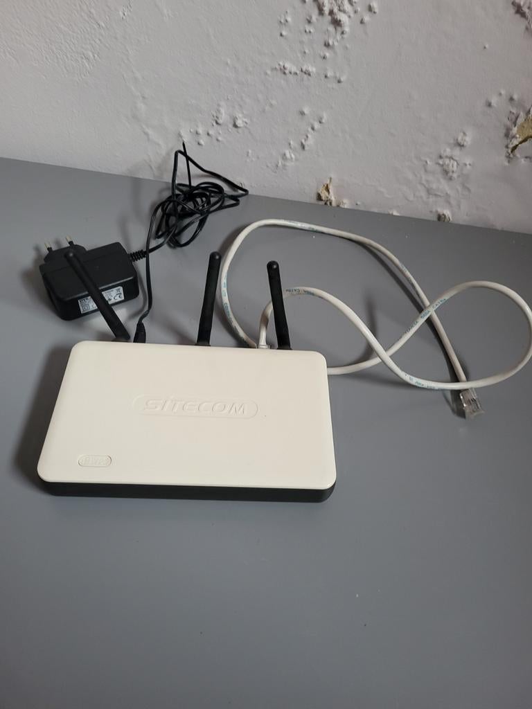 Sitecom Router 300N (WL-303) met ethernetkabels, Ophalen of Verzenden, Zo goed als nieuw, Router, Sitecom
