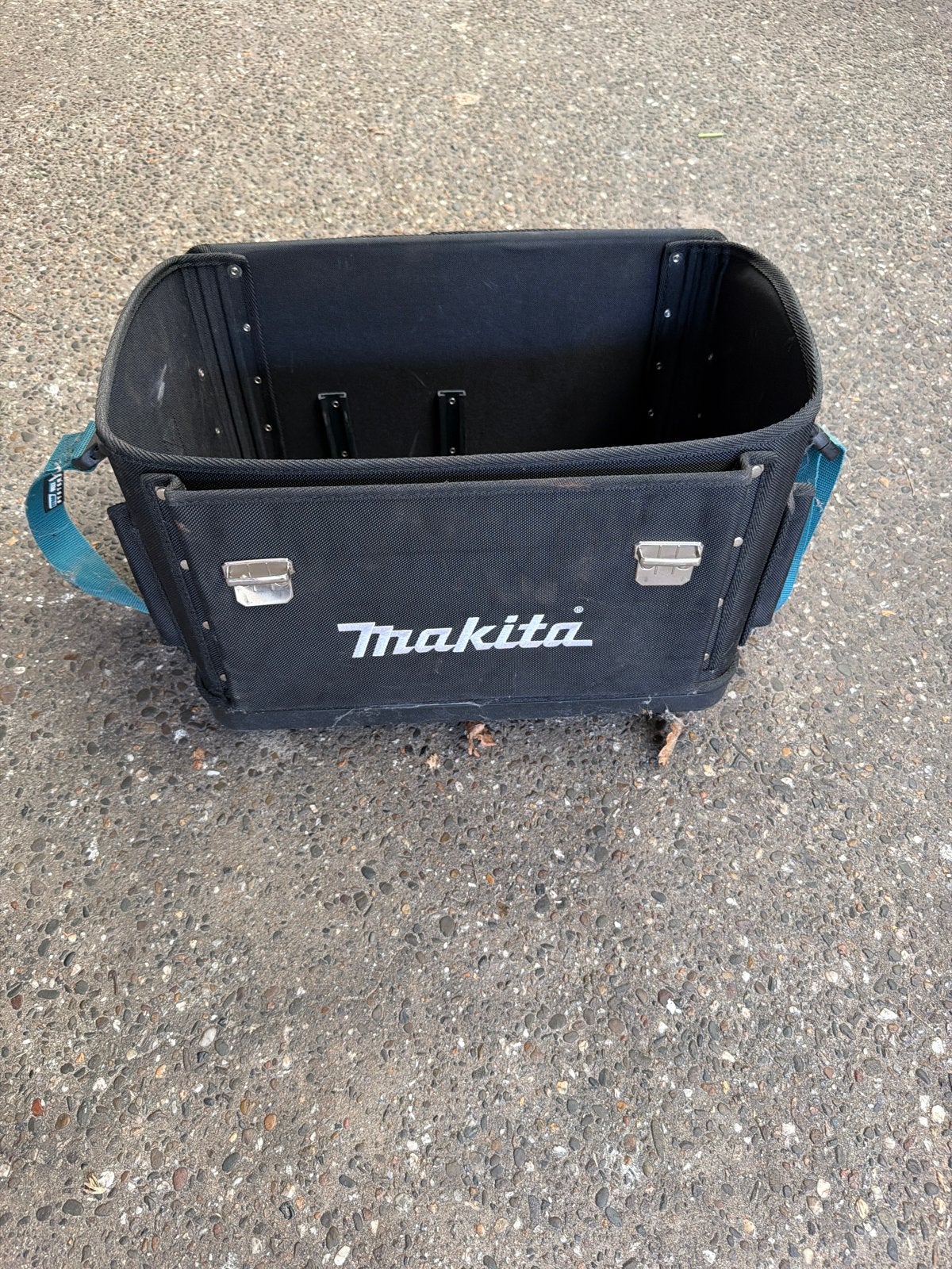 Makita gereedschapstas / gereedschapskist, Ophalen, Gebruikt