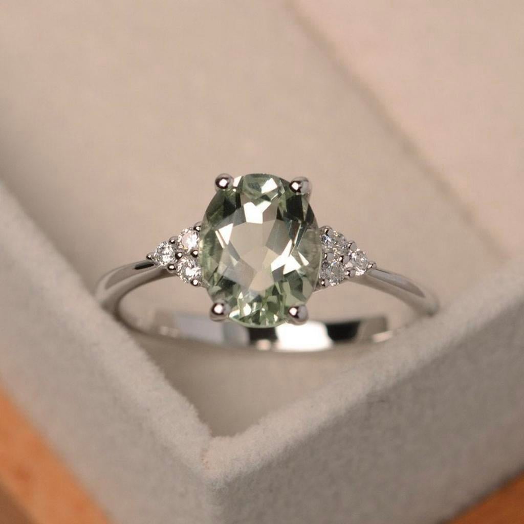 Zilveren ring met groene amethist, Ophalen of Verzenden, Met edelsteen, Dame, Groen