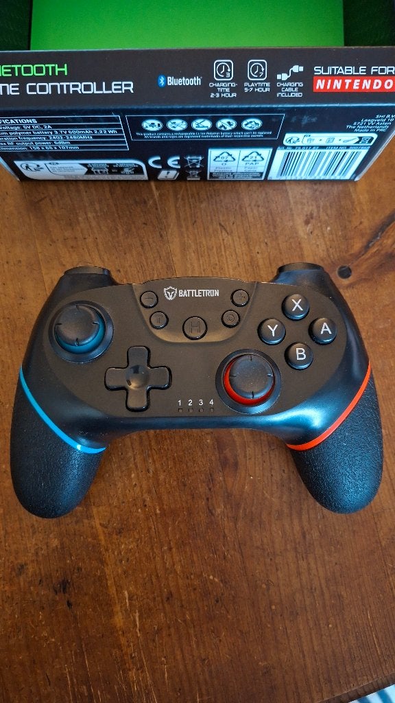 Switch pro-controller  (battletron), Overige controllers, Ophalen of Verzenden, Zo goed als nieuw, Draadloos