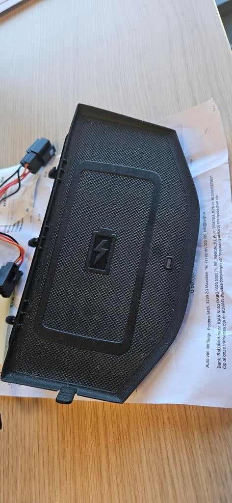 Draadloze inductie smartphone lader | Voor Ford Fiesta, Ophalen of Verzenden, Zo goed als nieuw