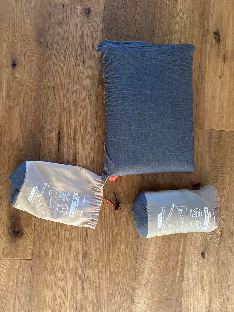 Decathlon Quechua foam slaapkussen voor kamperen, Ophalen, Zo goed als nieuw