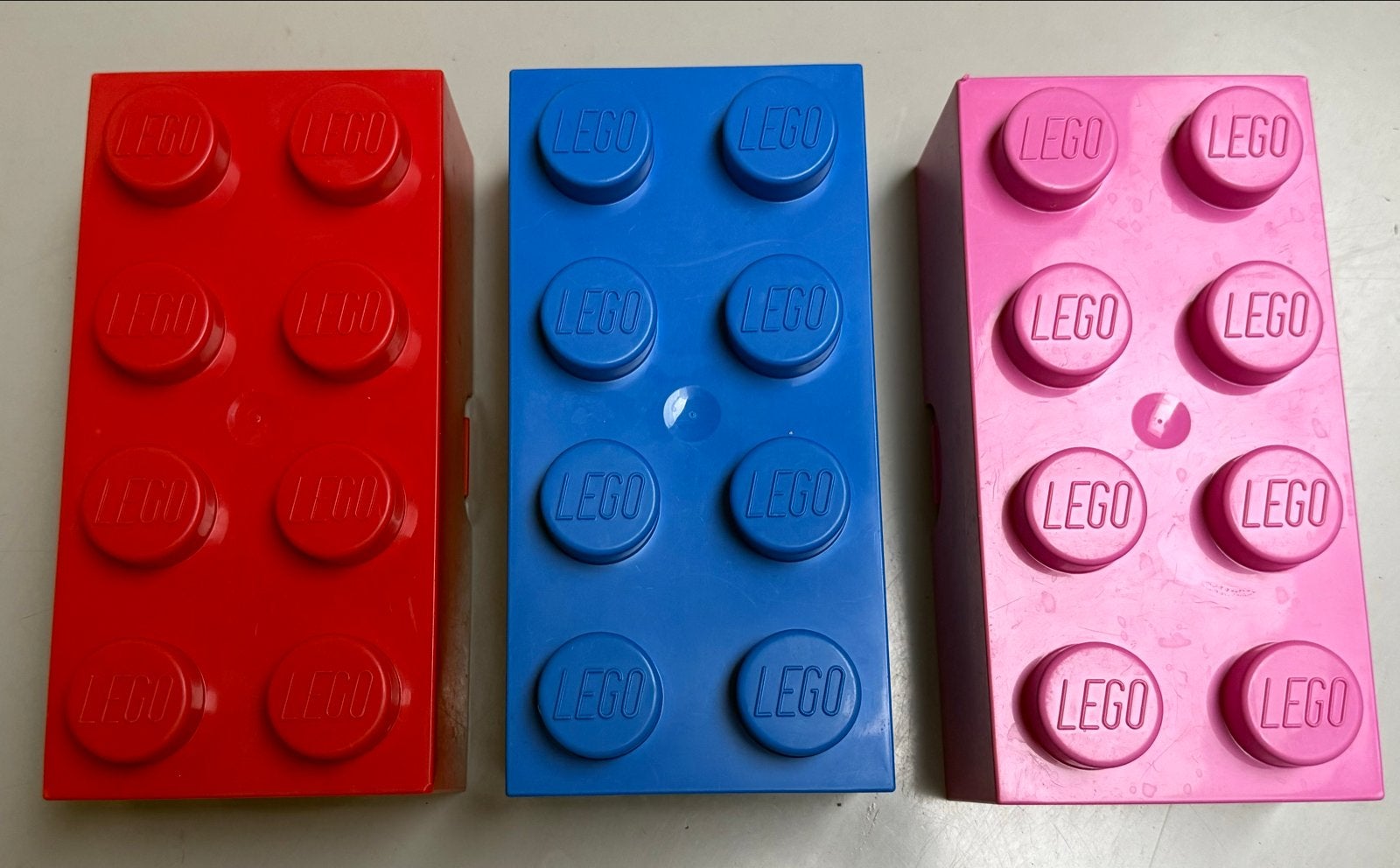 Lego lunchbox / broodtrommel - 3 stuks (rood, blauw, roze), Gebruikt, Kunststof, Ophalen of Verzenden, Meerkleurig