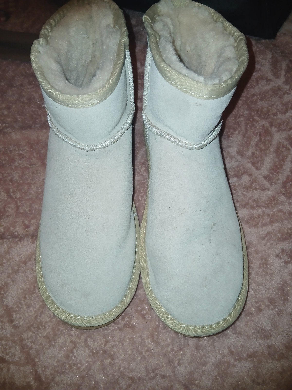 Ugg Mini Maat 40 - Zo goed als nieuw, Kleding | Dames, Schoenen, UGG, Beige, Lage of Enkellaarzen, Ophalen of Verzenden