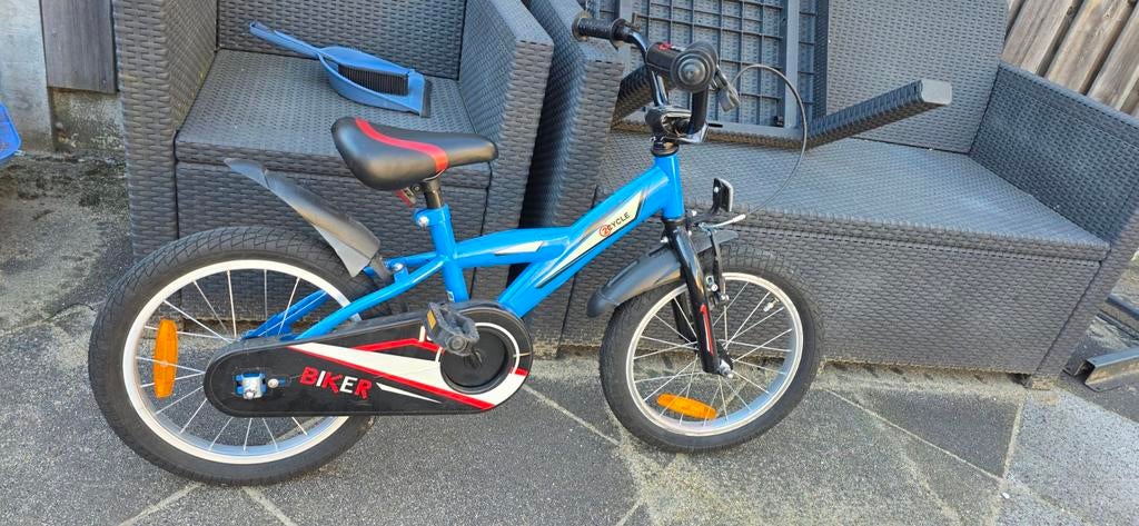 Blauwe kinderfiets 16 inch - Zo goed als nieuw, Fietsen en Brommers, Fietsen | Kinderfietsjes, Ophalen, 16 tot 20 inch, Velgrem