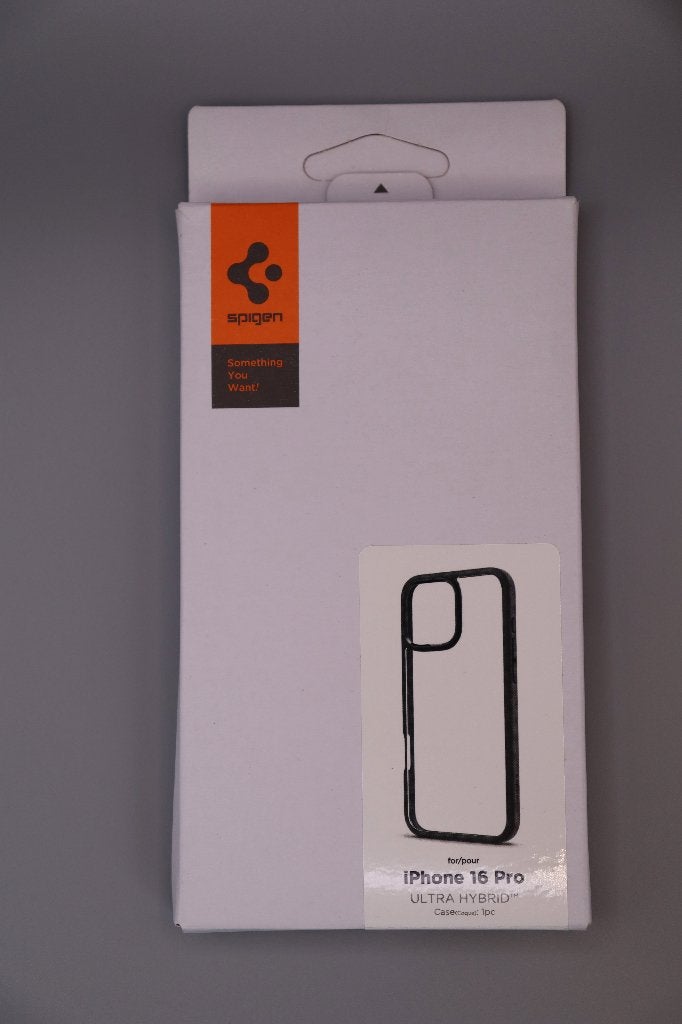 iPhone 16 Pro hoesje | Spigen Ultra Hybrid hoesje, Ophalen of Verzenden, Zo goed als nieuw, Spigen, IPhone 16 Pro