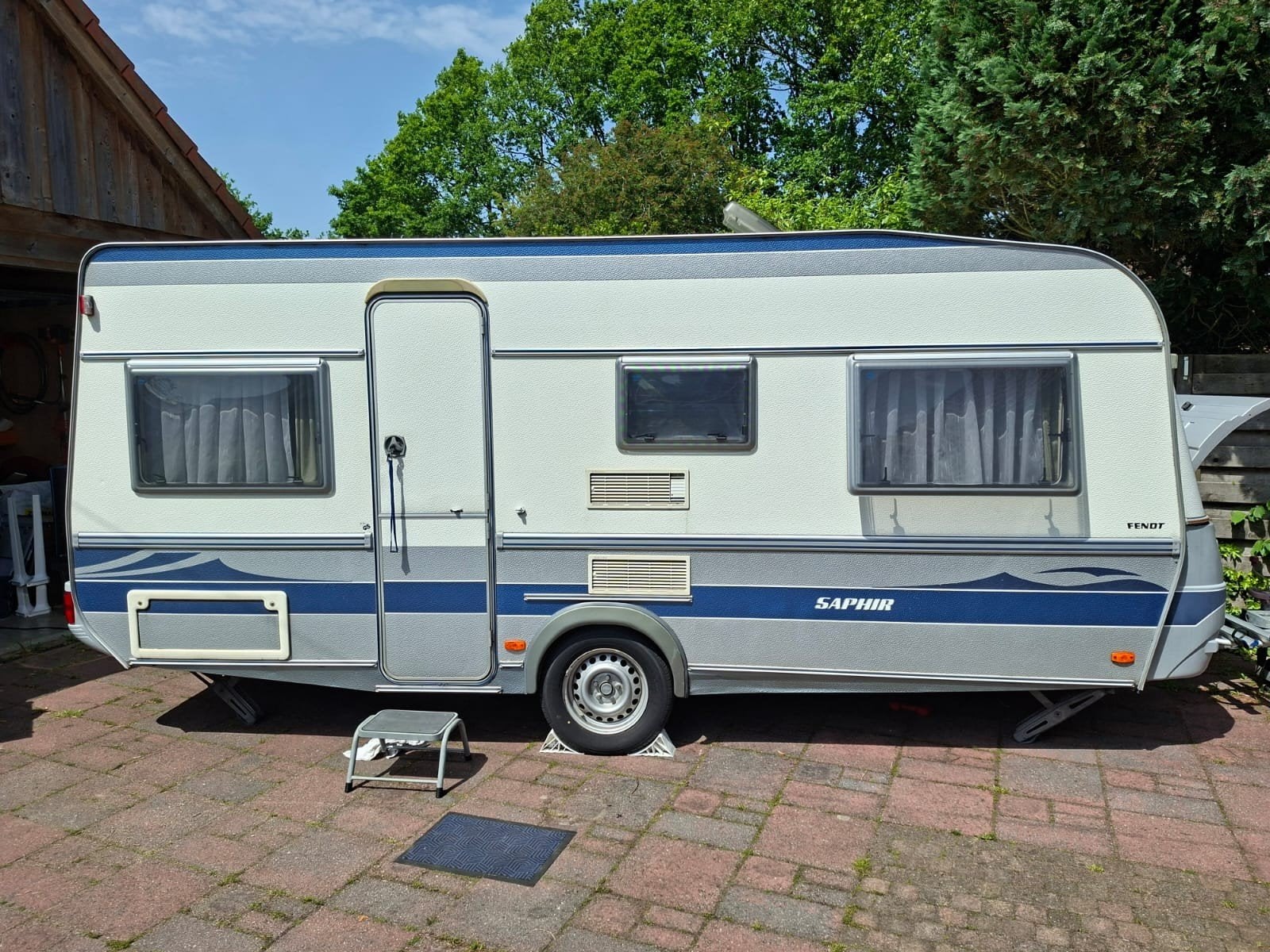 Mooie en nette Fendt Safir 496 Q, Rondzit, Ringverwarming, Dwarsbed, Particulier