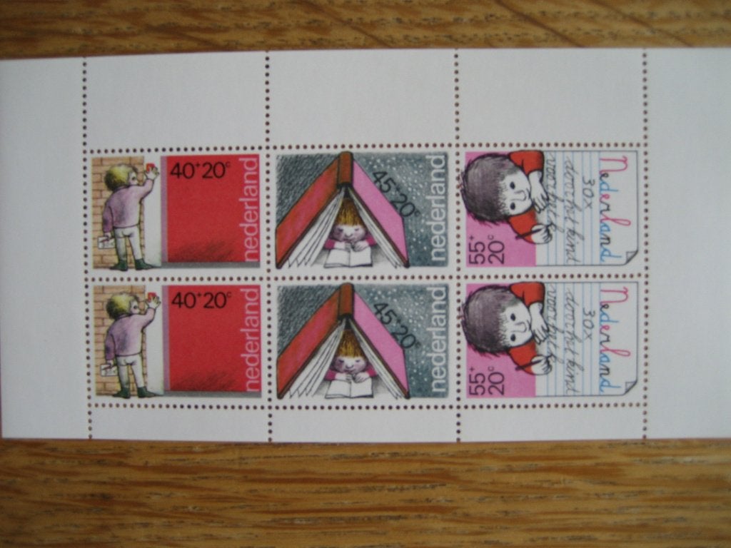 Enkele velletjes kinderpostzegels, Postzegels en Munten, Postzegels | Nederland, Ophalen of Verzenden, Na 1940, Postfris