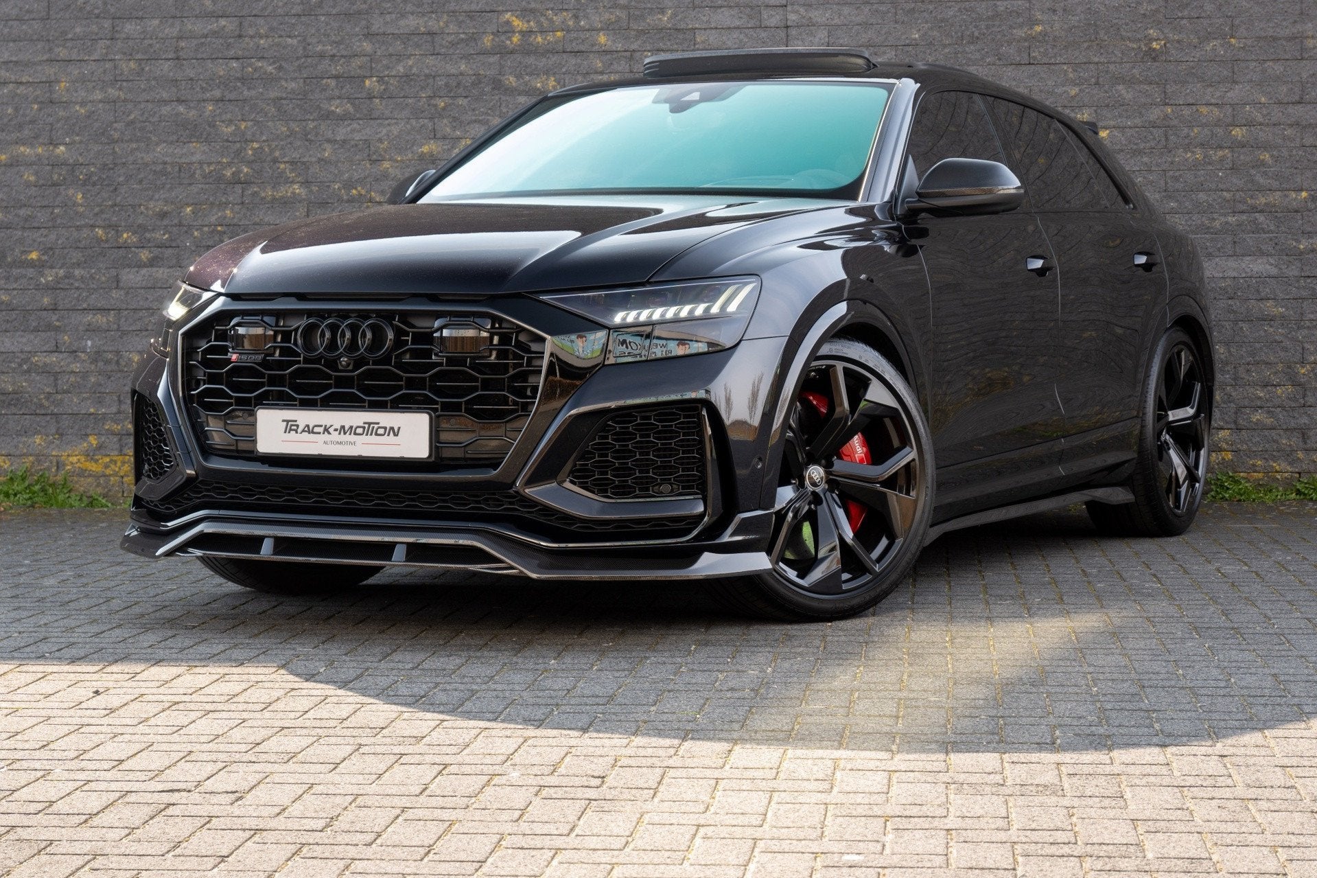 Audi Q8 4.0 TFSI RSQ8 quattro Panoramadak Keramisch CARBON, Auto's, Automaat, Gebruikt, Zwart, Bedrijf