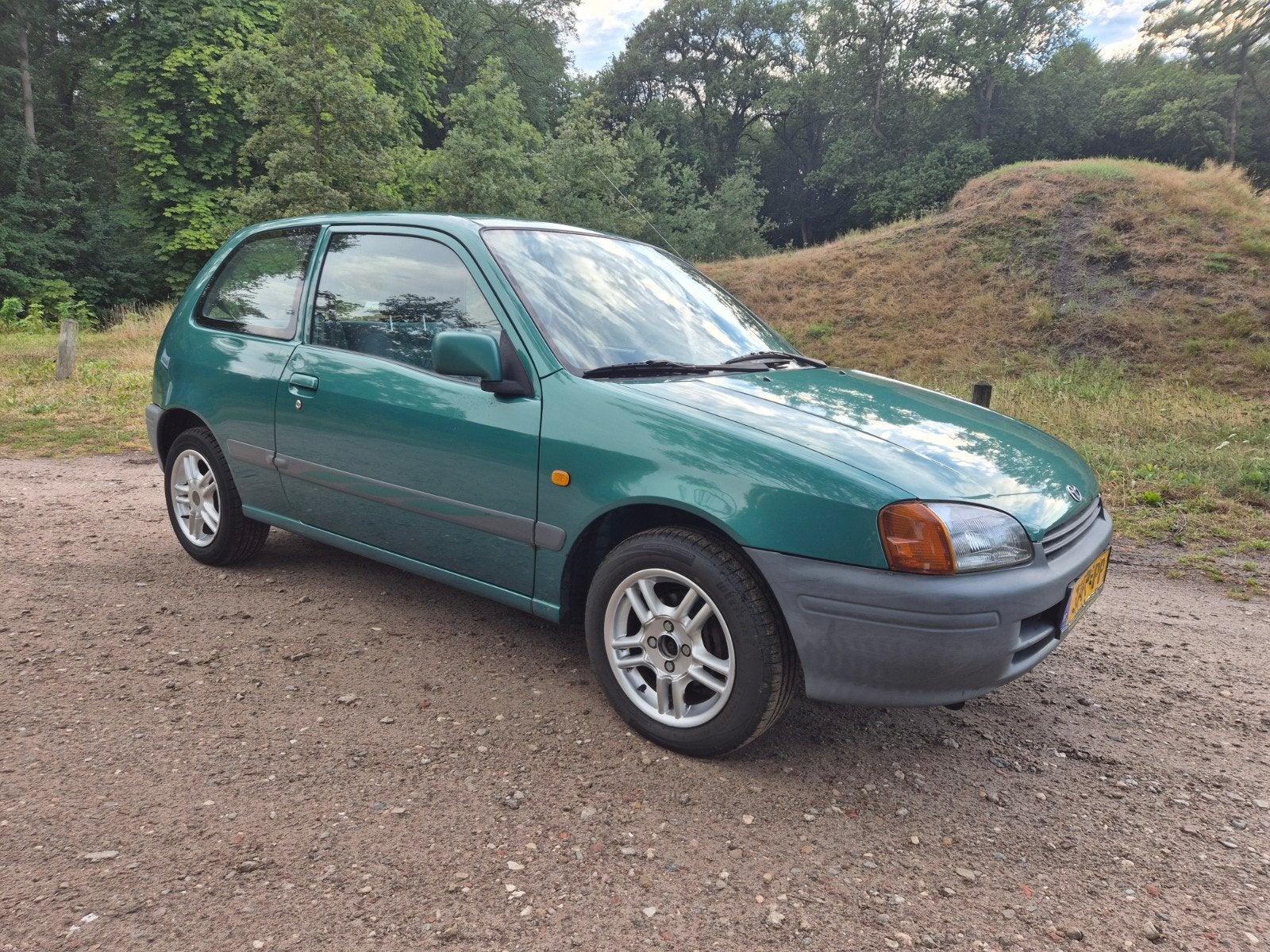 Toyota Starlet 1.3 16V 2000 Groen, Voorwielaandrijving, 74 pk, 4 cilinders, Starlet