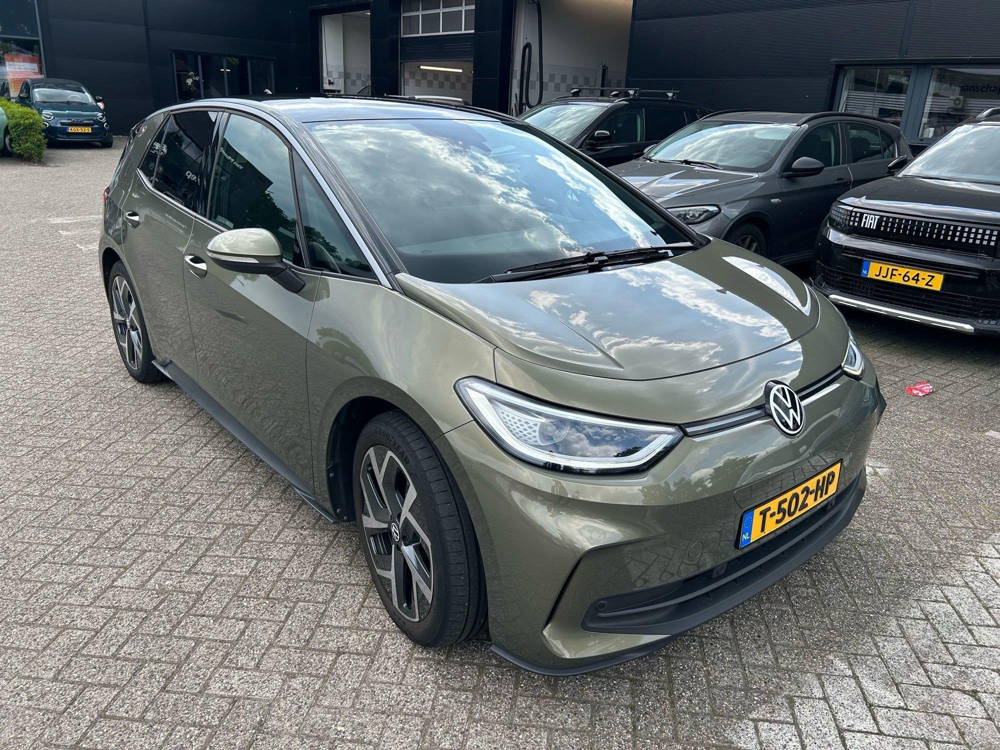 Volkswagen ID.3 Pro Business 59 kWh | SoH ... | Olive Green, Auto's, Automaat, 12 maanden, Gebruikt, Automatische klimaatregeling