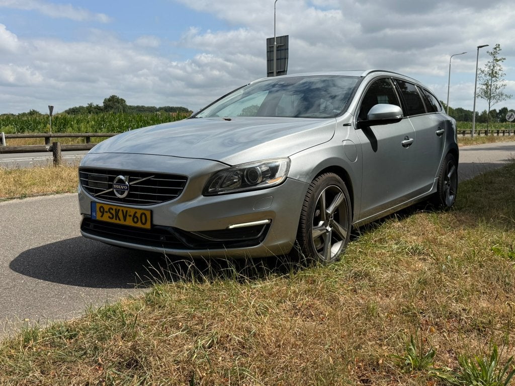 Volvo V60 D6 300pk 700nm Tune | DPF + EGR Delete 2013 Grijs, Auto's, Volvo, Automaat, 1800 kg, Zwart, Lichtsensor