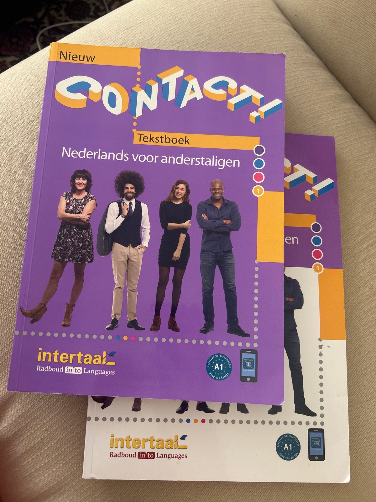 Contact! Nederlands voor anderstaligen - Tekstboek & Werkboe, Boeken, Ophalen of Verzenden, Alpha, Zo goed als nieuw, Overige niveaus