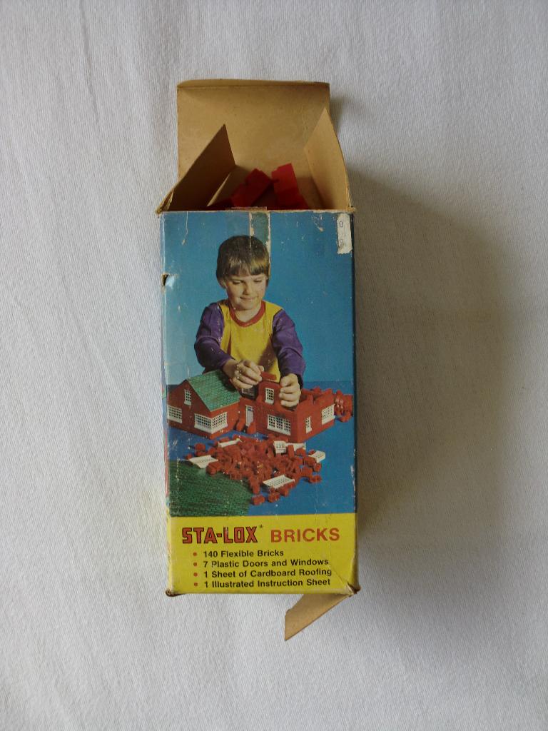 Doosje nostalgisch speelgoed: STA-LOX BRICKS (Model 299), Antiek en Kunst, Antiek | Speelgoed, Ophalen of Verzenden