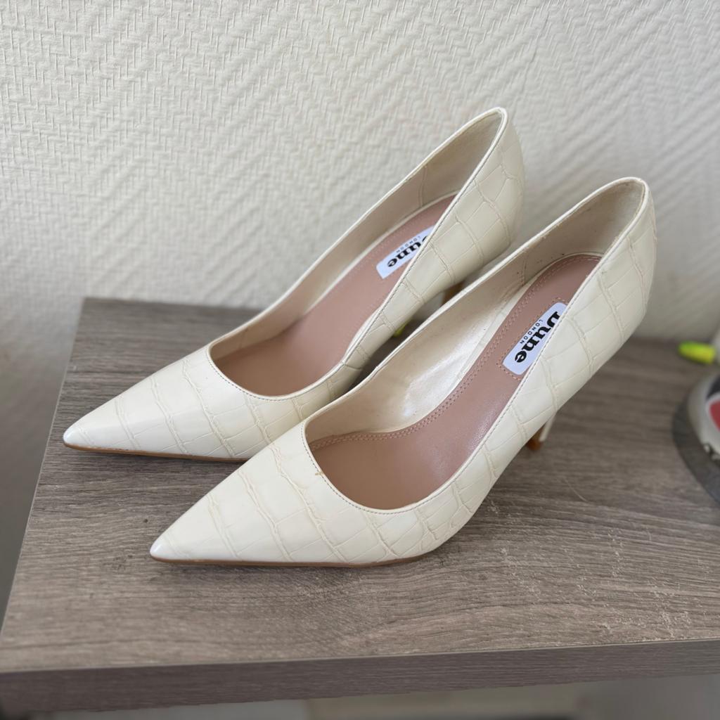 Dune London Pumps - Crème met Krokodillenprint, Ophalen of Verzenden, Zo goed als nieuw, Beige, Pumps