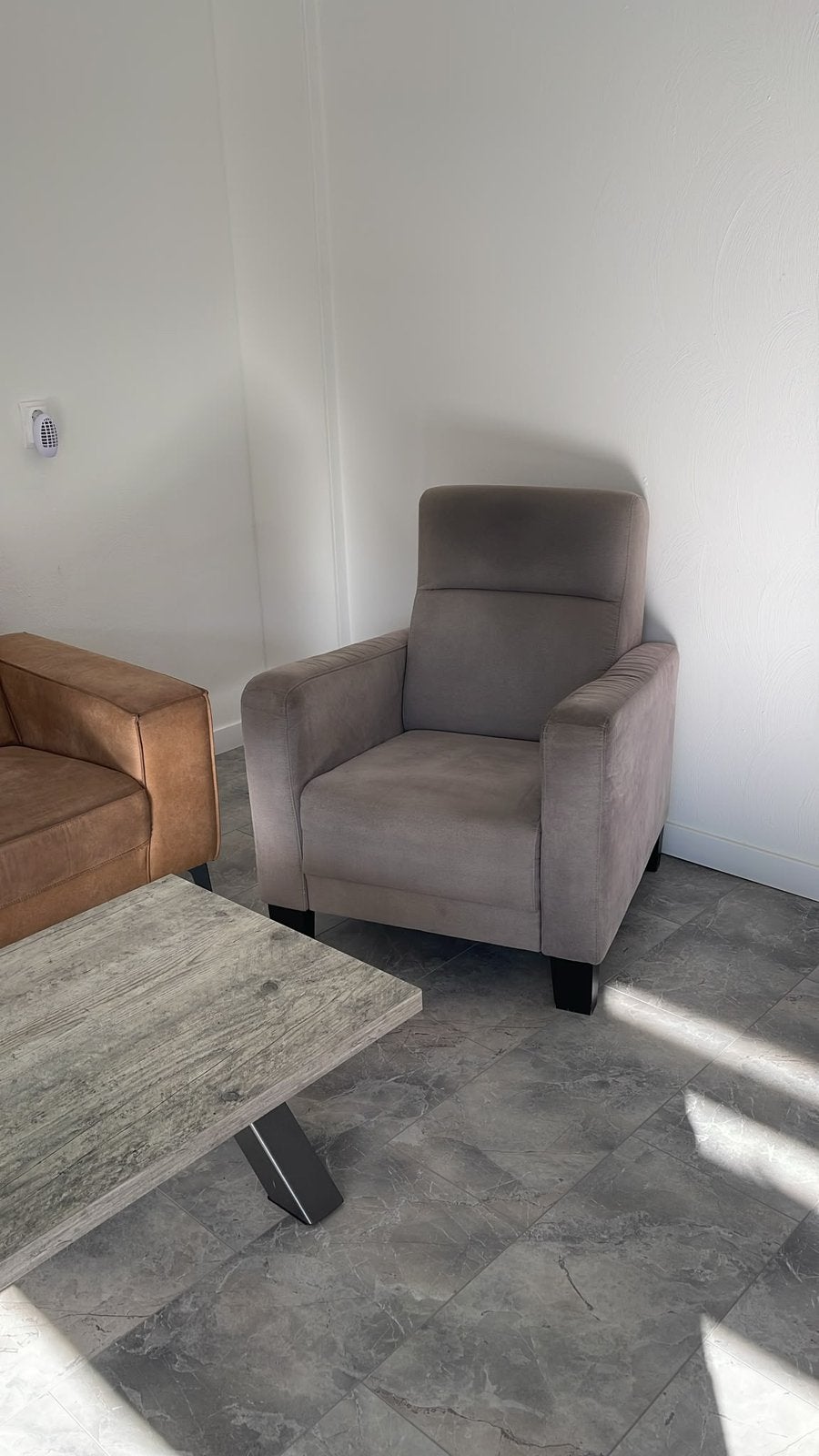 Nette fauteuil - mooie grijze bank 1 persoons, Ophalen, Zo goed als nieuw, 75 tot 100 cm