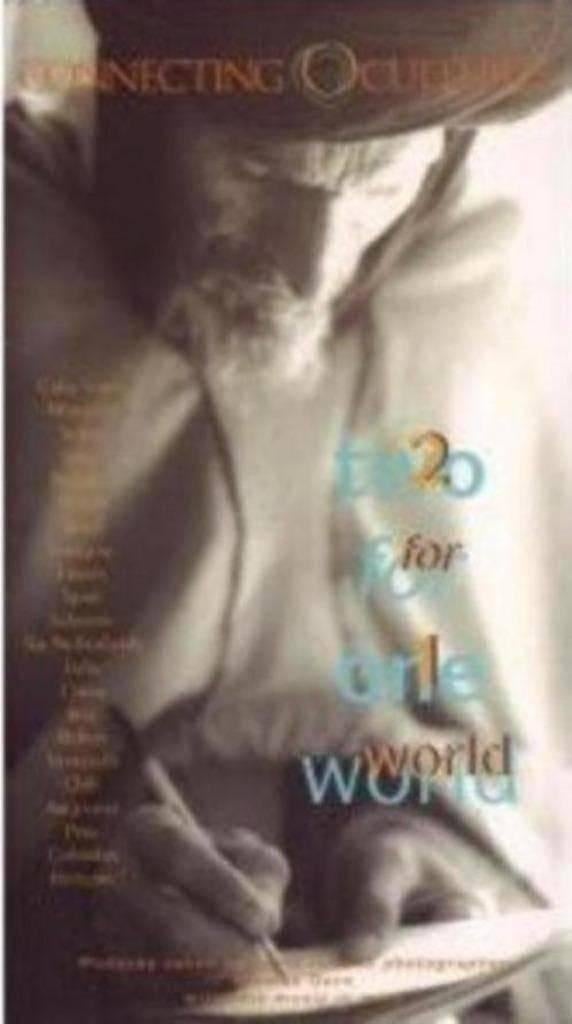 2CD: Two for One World (ZGAN) Hardcover long digibook, Cd's en Dvd's, Cd's | Wereldmuziek, Ophalen of Verzenden, Zo goed als nieuw