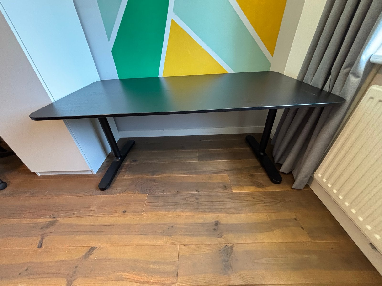IKEA Bekant bureau - Zwart, Ophalen, Zwart, 160 cm, In hoogte verstelbaar