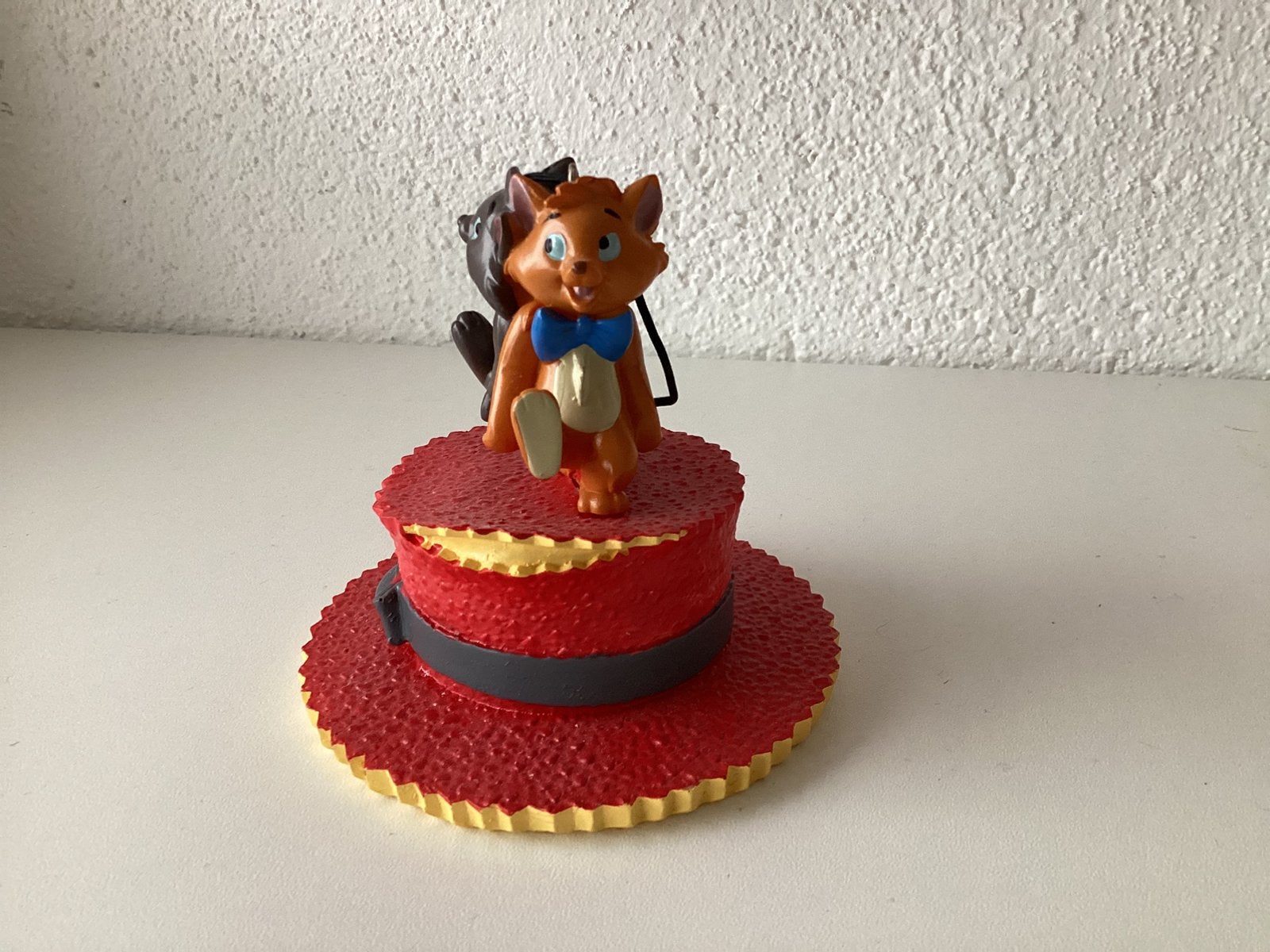 Disney aristocats ornament, Verzamelen, Ophalen of Verzenden, Overige figuren, Zo goed als nieuw, Beeldje of Figuurtje