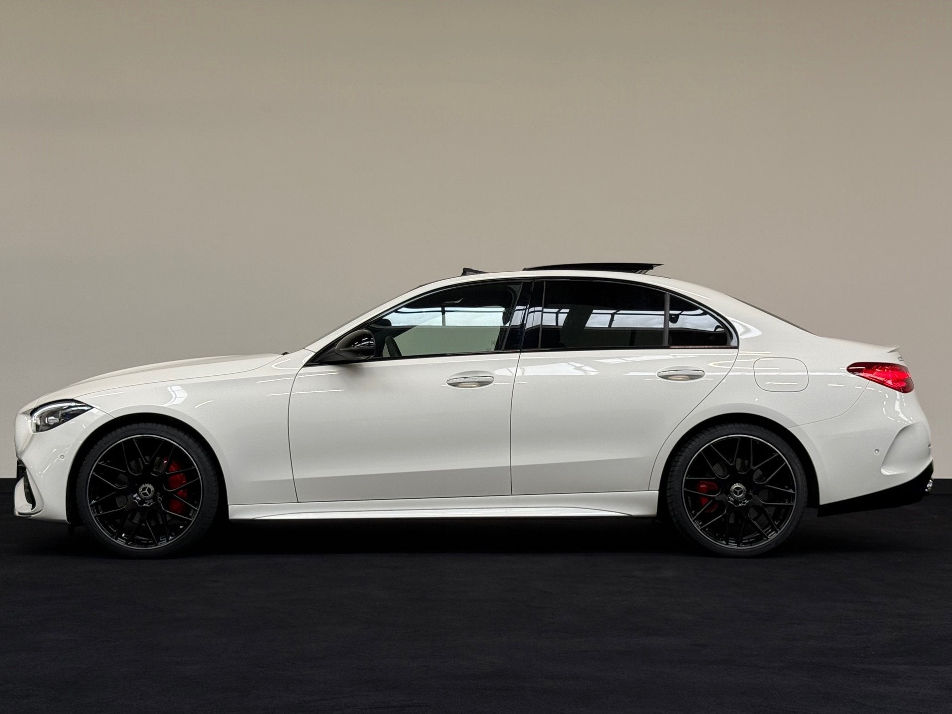 Mercedes-Benz C-klasse 300 e AMG Pano Memory Burmester Distr, Automaat, Achterwielaandrijving, Gebruikt, Zwart