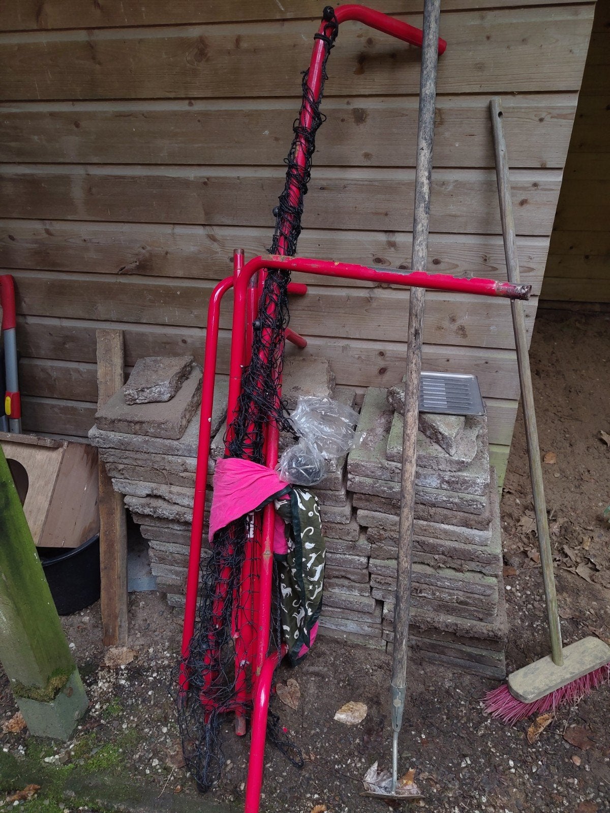 Rood bounce net voor buitenspellen, Ophalen, Gebruikt