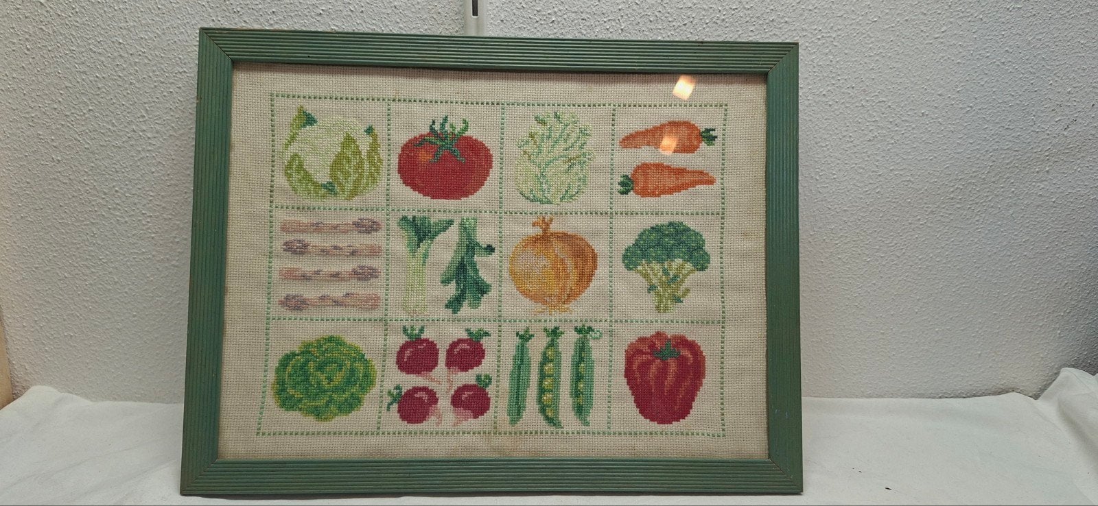 Vintage Geborduurd Groenten Schilderij in Houten Lijst, Ophalen, Minder dan 50 cm, Gebruikt, Schilderij